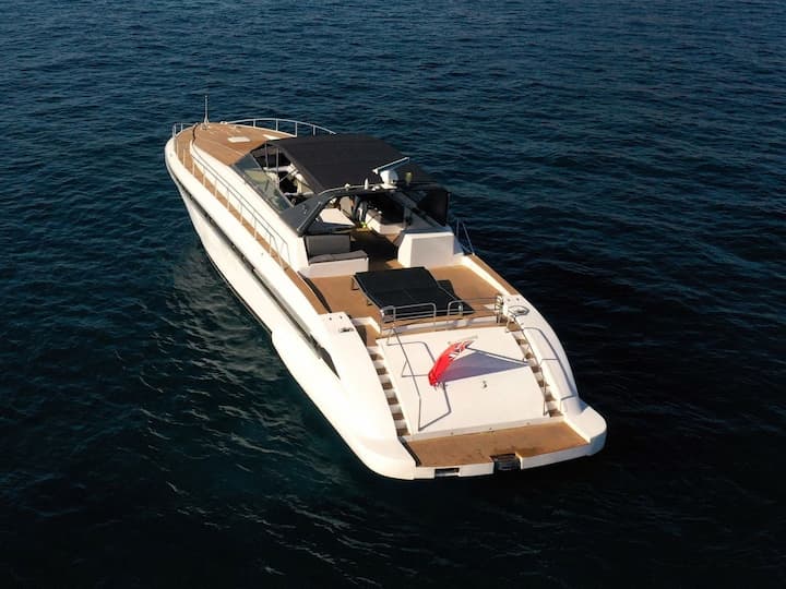 Hecho a medida  Yate a motor (2002) para Charter - Siracusa  | # 25368 - 12