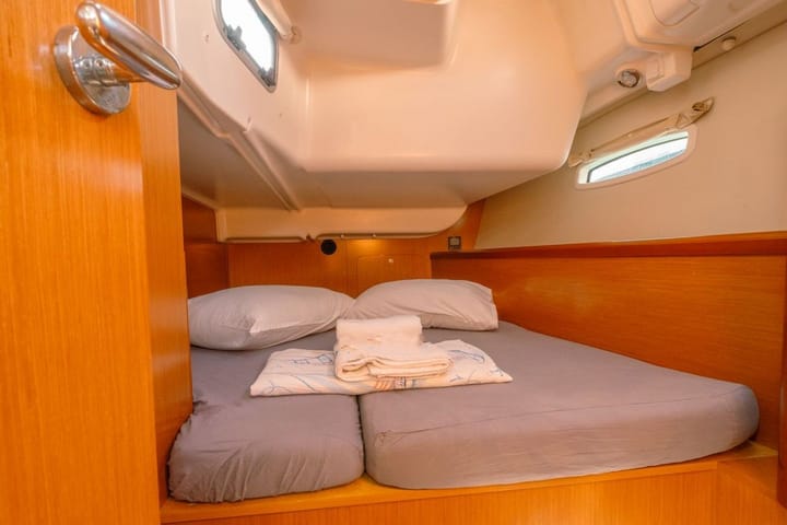  Barca a vela Beneteau Oceanis 40 (2008) per Noleggio, overcloccabile Fethiye | #25375 - 11