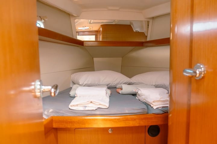  Barca a vela Beneteau Oceanis 40 (2008) per Noleggio, overcloccabile Fethiye | #25375 - 9