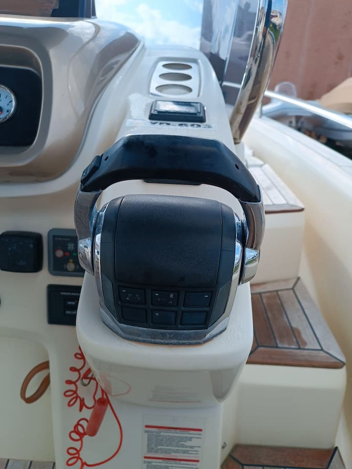 Fatto su misura  Motoscafo (2017) per Noleggio - Porto Rotondo | # 25392 - 6