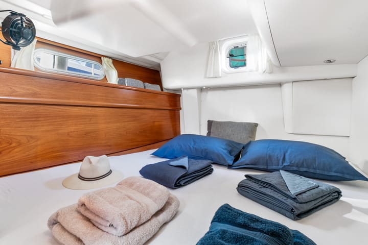 Sailboat Jeanneau Sun Odyssey 54 DS (2007) for Charter - Athens | #25407 - 8