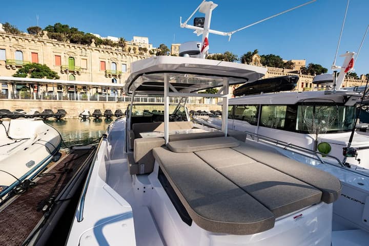 Axopar 37 Sun-Top Kiralık Sürat Teknesi (2022) - Valletta | #25425 - 4