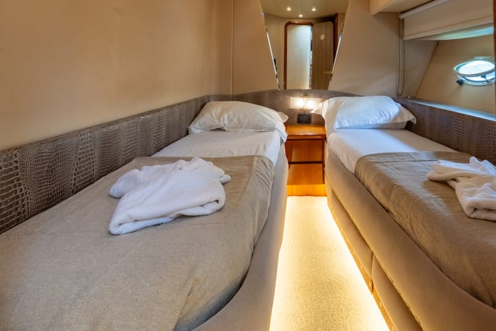  Yate a motor Azimut  58 (2002) para Charter - Ornos | #25648 - 7