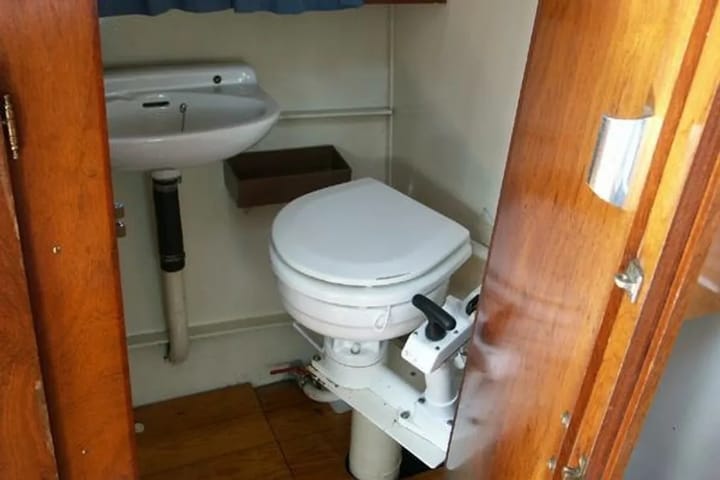 Fatto su misura Motoscafo (2000) for Charter - Woudsend | #25722 - 6