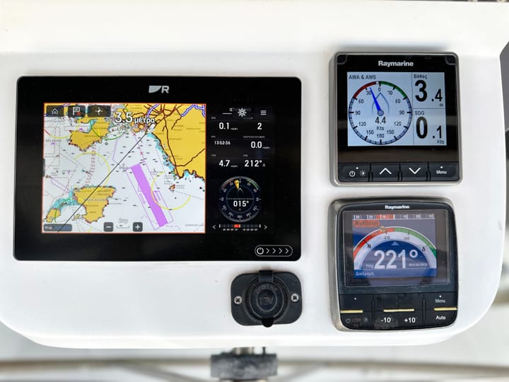 Sailboat Beneteau Oceanis Clipper 393 (2024) for Charter - Athens | #25729 - 7