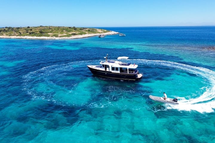 Hecho a medida  Yate a motor (2009) para Charter - Bodrum | # 25876 - 1