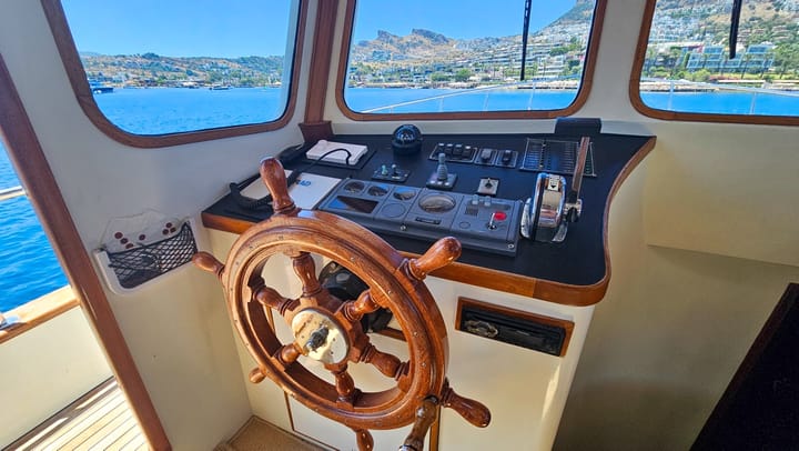 Hecho a medida  Yate a motor (2009) para Charter - Bodrum | # 25876 - 15