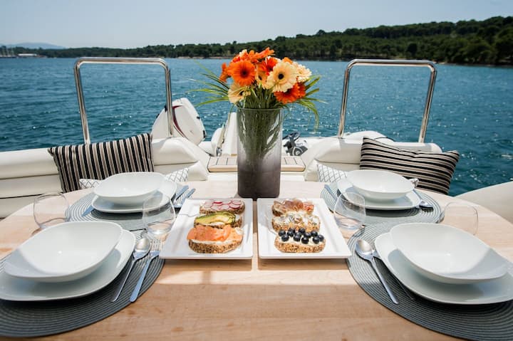 Motor Yacht Aicon 56 (2007) for Charter - Podstrana | #25903 - 5