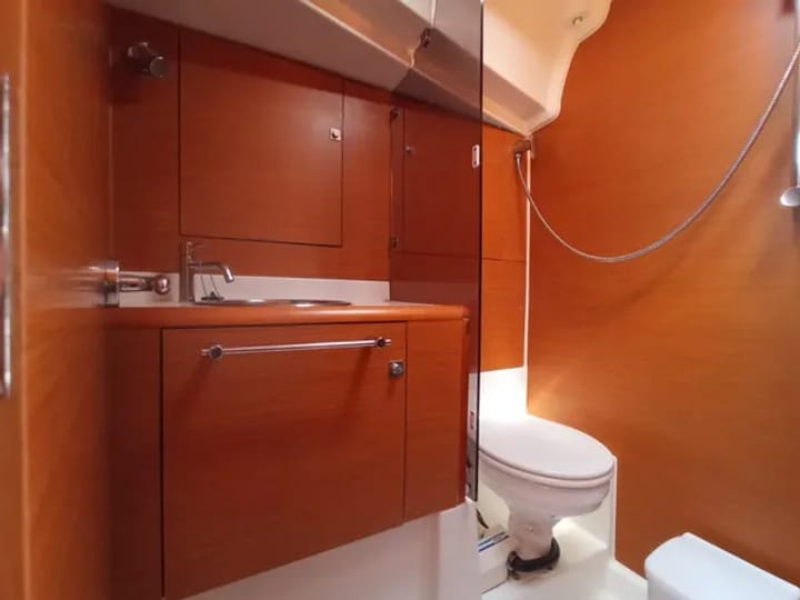  Velero Jeanneau Sun Odyssey 439 (2014) para Charter - Lefkada | #2600 - 4