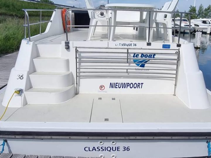 Fatto su misura Motoscafo (1994) for Charter - Nieuwpoort | #26558 - 6