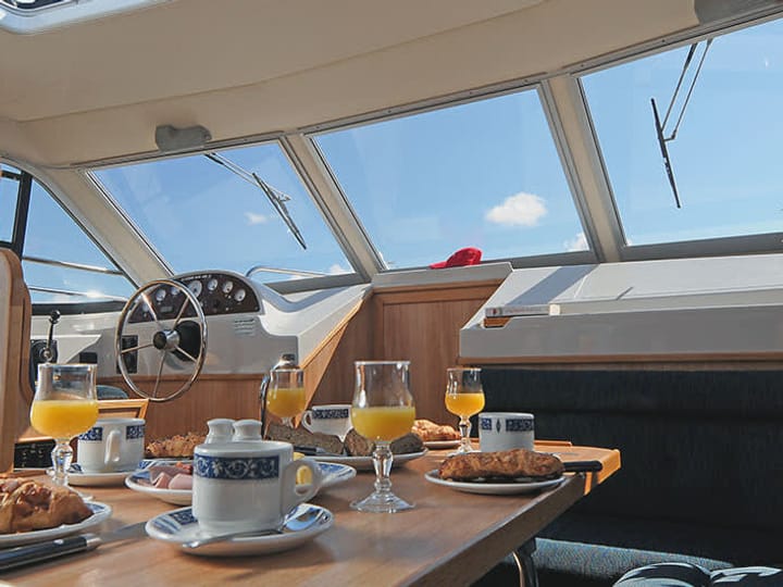 Custom Made Motorboat (2003) for Charter - Saint-Didier | #26882 - 2