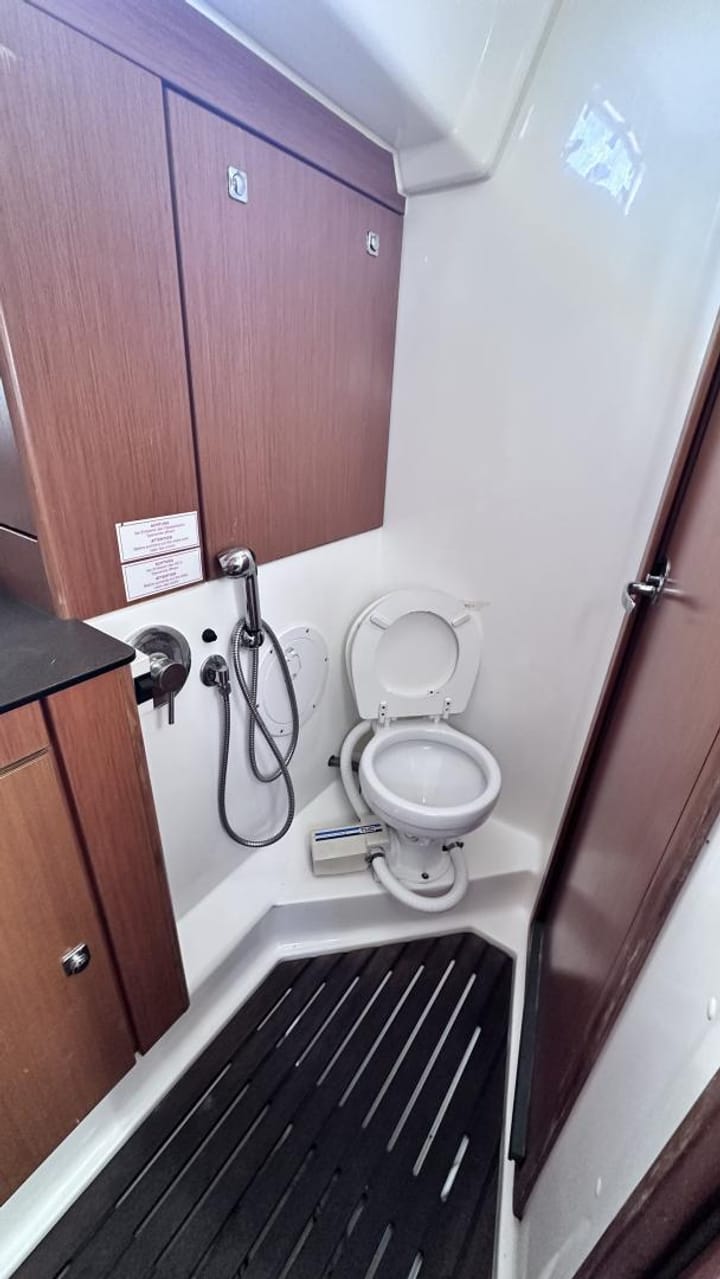  Velero Bavaria  Cruiser 56 (2014) para Charter - Atenas | #2693 - 17