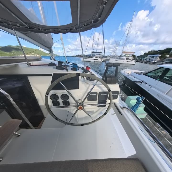  Catamaran Fountaine Pajot Helia 44 Evolution (2018) voor Charter - Road Town | #26961 - 27