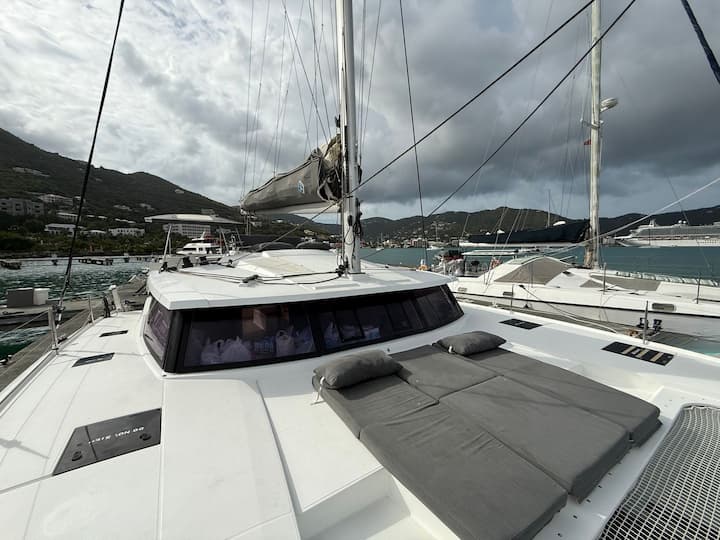  Catamaran Fountaine Pajot Saona 47 (2020) voor Charter - Road Town | #26964 - 17