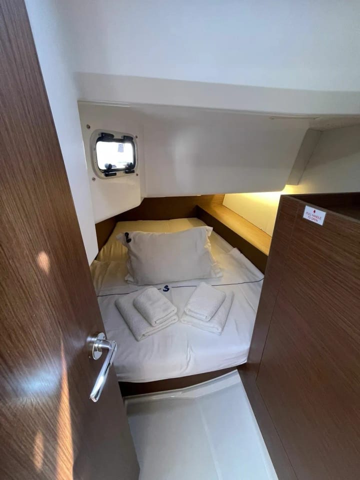 Voilier Beneteau Oceanis 34.1 (2024) pour Charter - Orhaniye | #26997 - 10