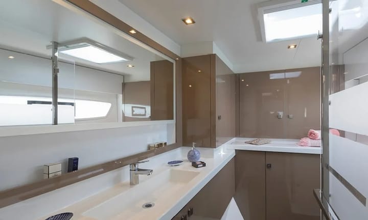 Catamaran Fountaine Pajot Astrea 42 (2022) for Charter - Lavrion | #27021 - 18