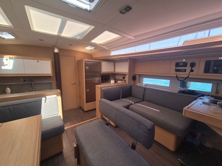  Barca a vela Dufour 530 (2023) per Noleggio, overcloccabile Castiglioncello | #27024 - 2