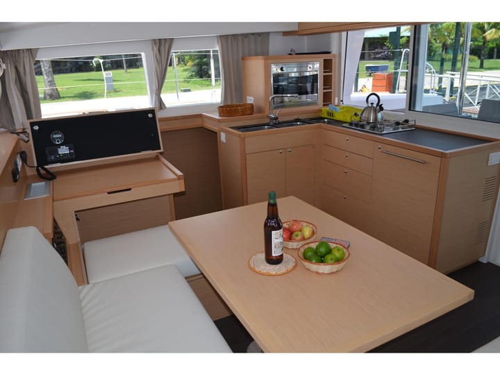  Catamaran Lagoon 400 S2 (2014) voor Charter - Jacuecanga, Angra dos Reis (RJ) | #27036 - 2
