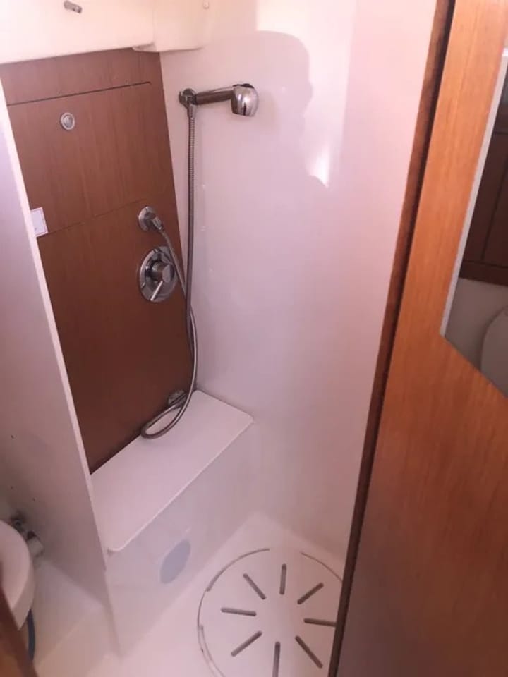  Velero Bavaria 43 Cruiser (2009) para Charter - Nea Peramos - Attica | #2714 - 6