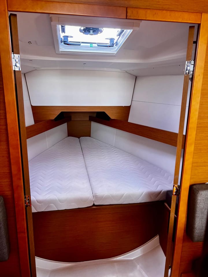  Zeilboot Jeanneau Sun Odyssey 349 (2015) voor Charter - Vigo | #27162 - 5