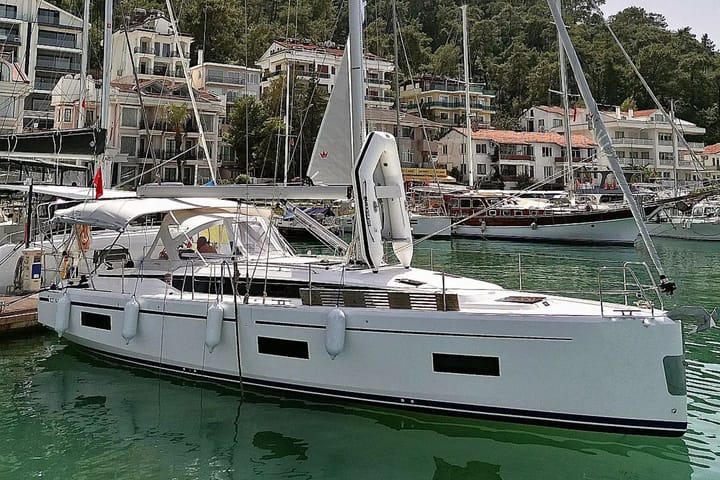 Barca a vela Bavaria  42 Cruiser (2025) per Noleggio, overcloccabile Fethiye | #27189 - 2