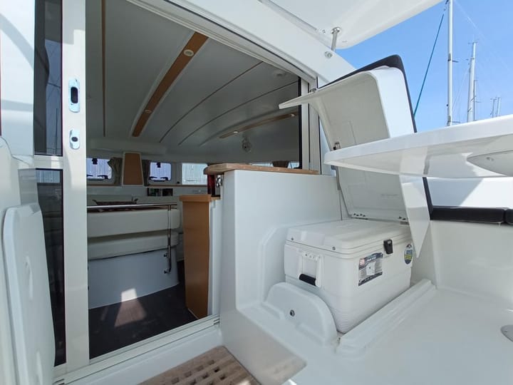  Catamarán Lagoon  380 (2017) para Charter - Lefkada | #2730 - 8