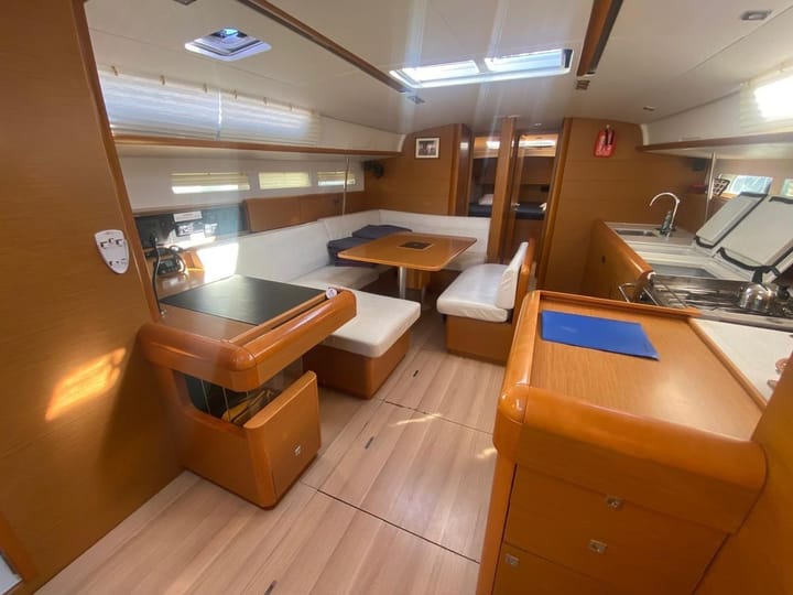  Zeilboot Jeanneau Sun Odyssey 519 (2016) voor Charter - Lavrion | #27372 - 10