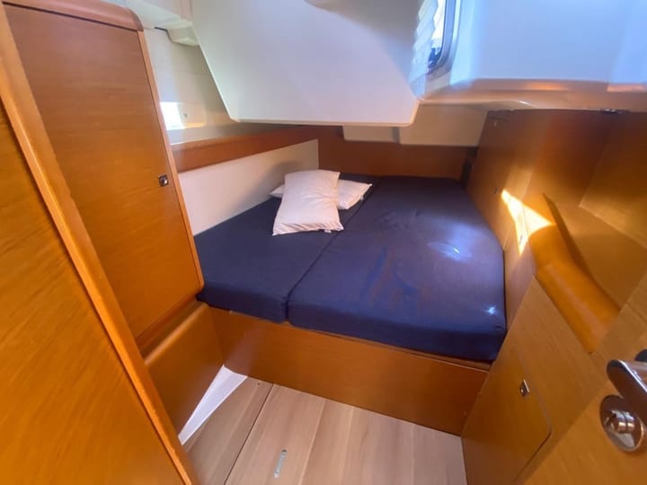  Zeilboot Jeanneau Sun Odyssey 519 (2016) voor Charter - Lavrion | #27372 - 4