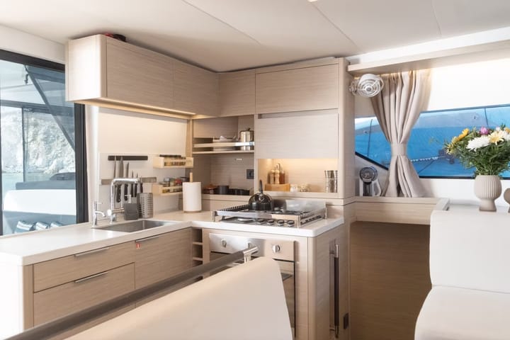  Catamarano Lagoon 51 (2023) per Noleggio, overcloccabile Lefkada | #27401 - 24