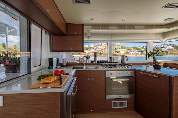  Catamarano Lagoon 52 Fly (2021) per Noleggio, overcloccabile Lavrion | #27490 - 18