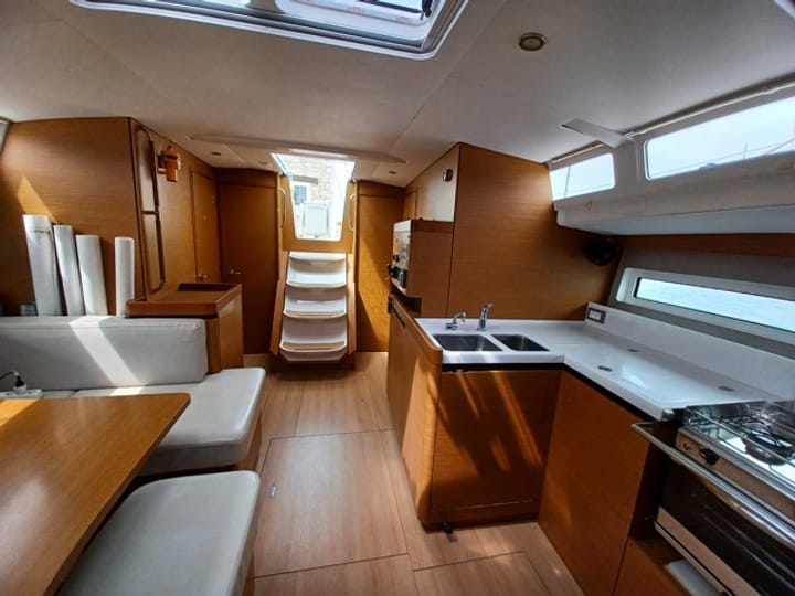  Barca a vela Jeanneau Sun Odyssey 490 (2019) per Noleggio, overcloccabile Portisco | #27526 - 2
