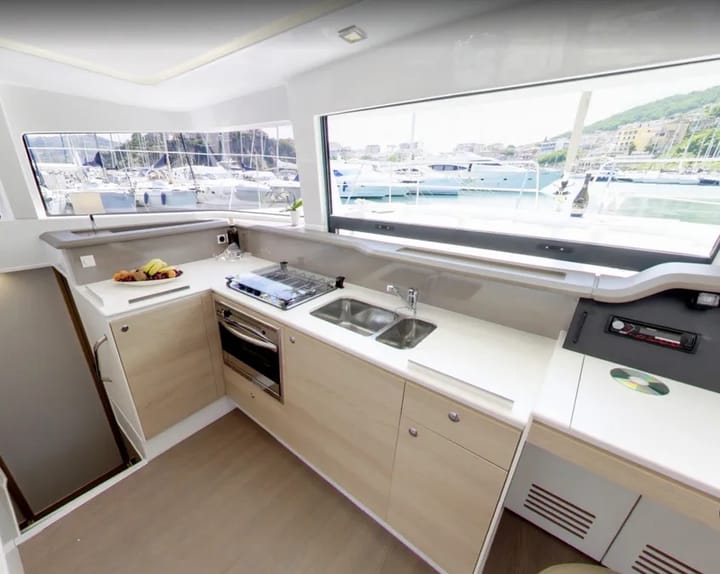  Catamarano Bali  4.1 (2019) per Noleggio, overcloccabile Agropoli | #27543 - 4