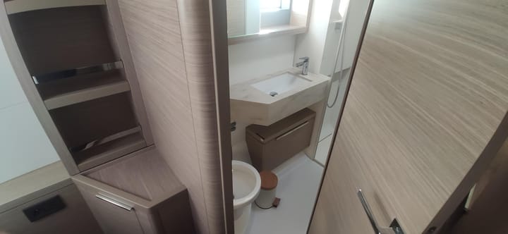  Catamarano Lagoon 51 (2023) per Noleggio, overcloccabile Kaštel Gomilica | #27550 - 4