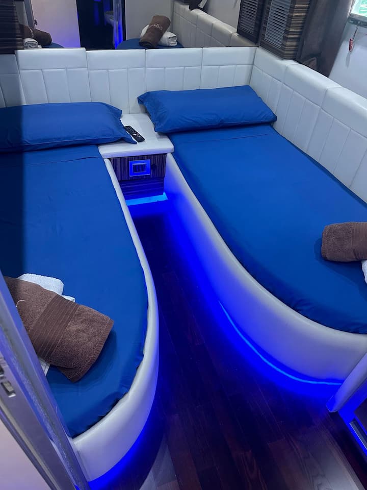 Custom Made Motor Yacht (1992) for Charter - Salerno | #27827 - 13