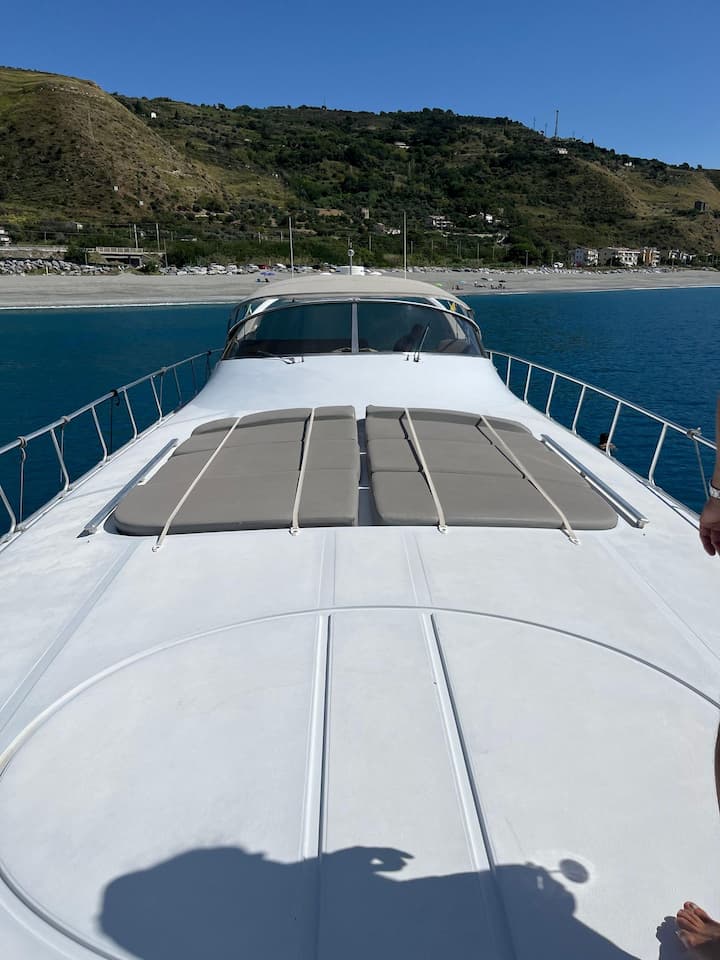 Custom Made Motor Yacht (1992) for Charter - Salerno | #27827 - 9