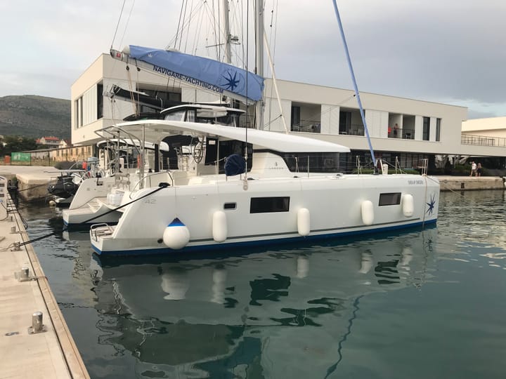 Catamaran Lagoon  42 (2018) for Charter - Nea Peramos - Attica | #27844 - 3