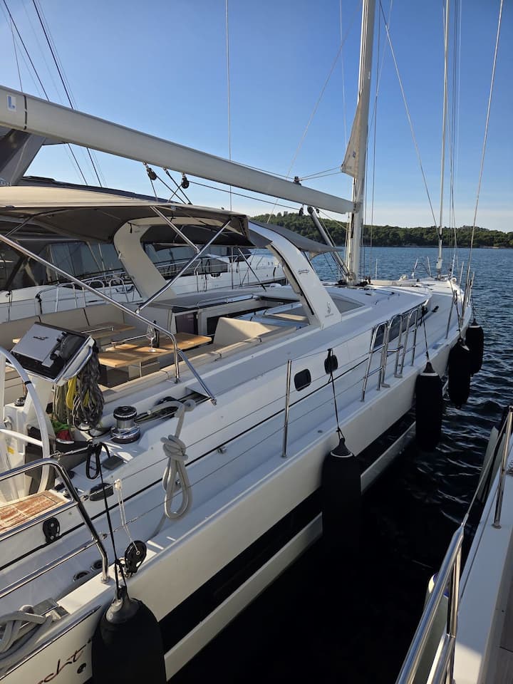 Sailboat Beneteau Oceanis 62 (2017) for Charter - Kaštel Gomilica | #27941 - 16