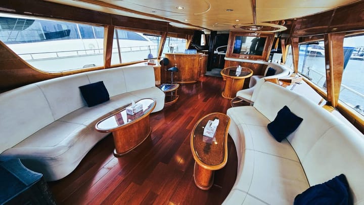  Yate a motor Gulf Craft Majesty 105 (2022) para Charter - Dubái | #27950 - 9