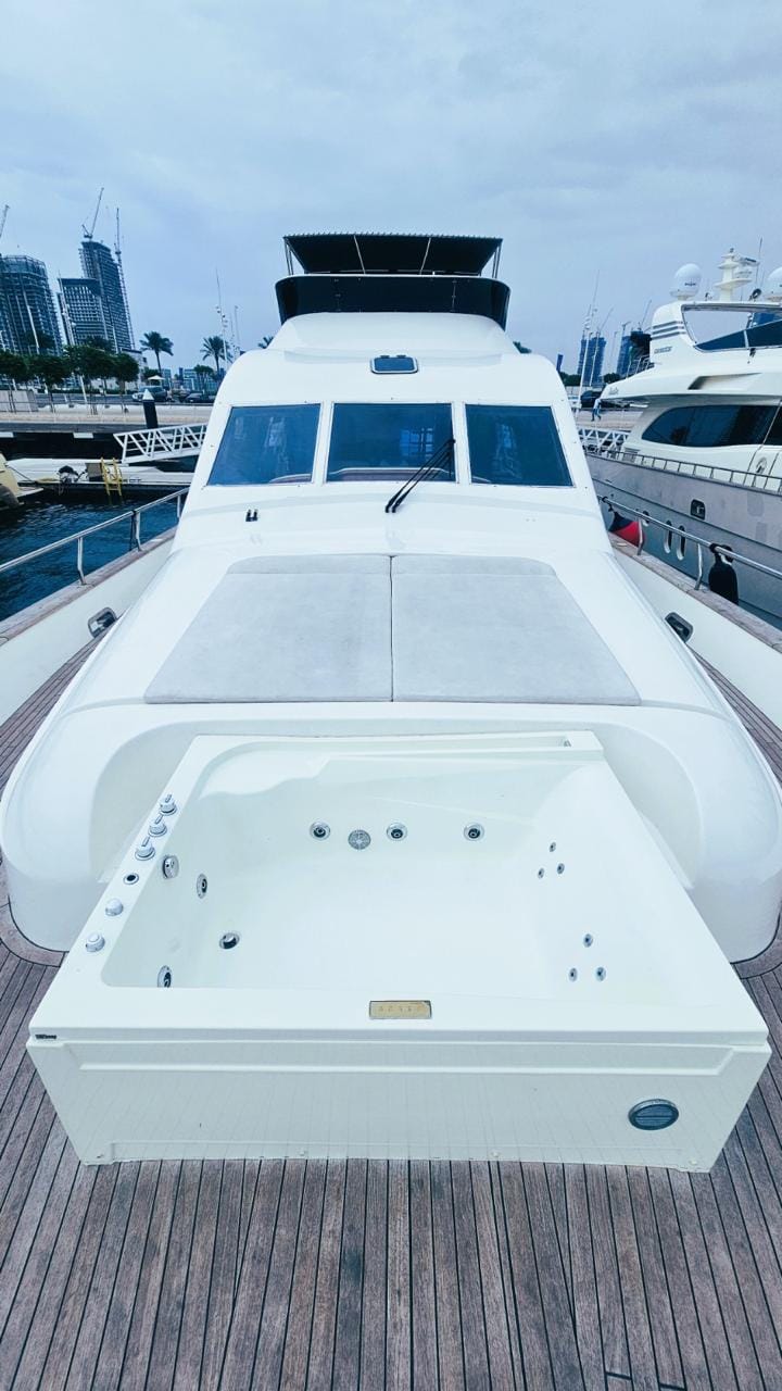  Yate a motor Gulf Craft Majesty 105 (2022) para Charter - Dubái | #27950 - 16