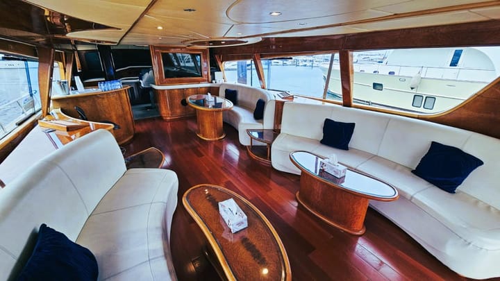  Yate a motor Gulf Craft Majesty 105 (2022) para Charter - Dubái | #27950 - 8