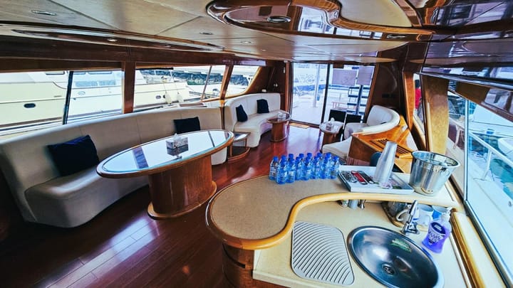  Yate a motor Gulf Craft Majesty 105 (2022) para Charter - Dubái | #27950 - 10