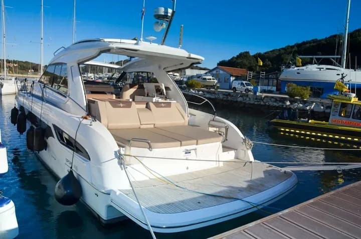 Motorboat Bavaria  Sport 450 HT (2016) for Charter - Seget Donji | #27972 - 3