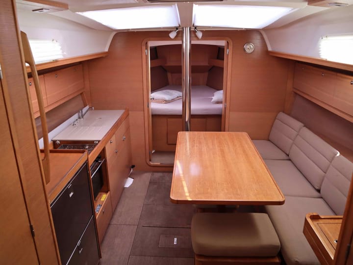  Velero Dufour 382 (2015) para Charter - Atenas | #2798 - 2