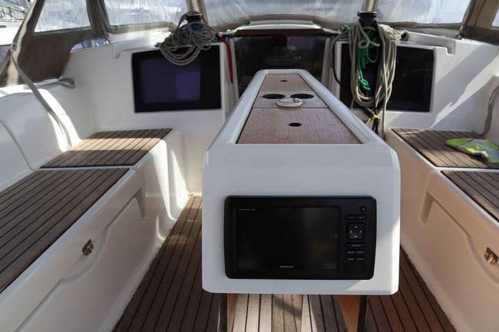  Velero Dufour 382 (2015) para Charter - Atenas | #2798 - 7