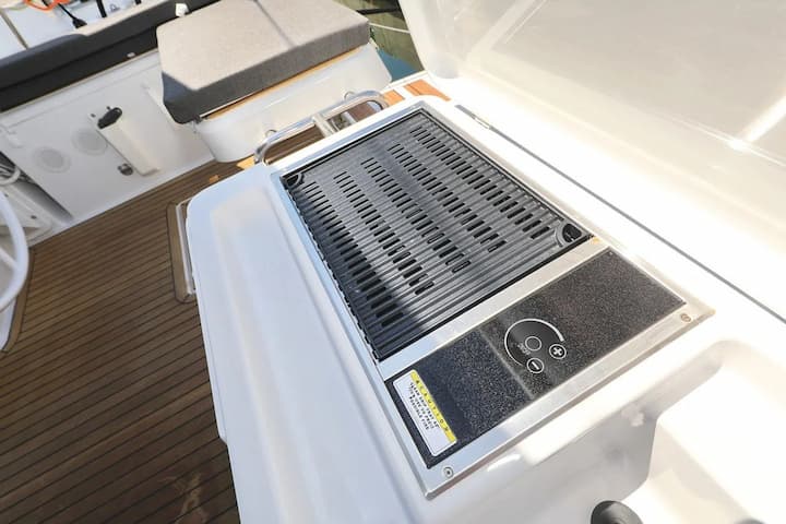 Segelboot Hanse  588 (2020) für Charter - Salerno | #28011 - 35