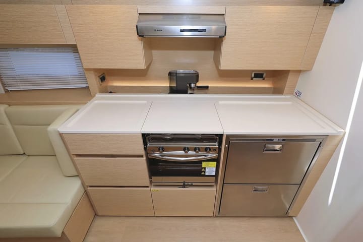 Segelboot Hanse  588 (2020) für Charter - Salerno | #28011 - 12