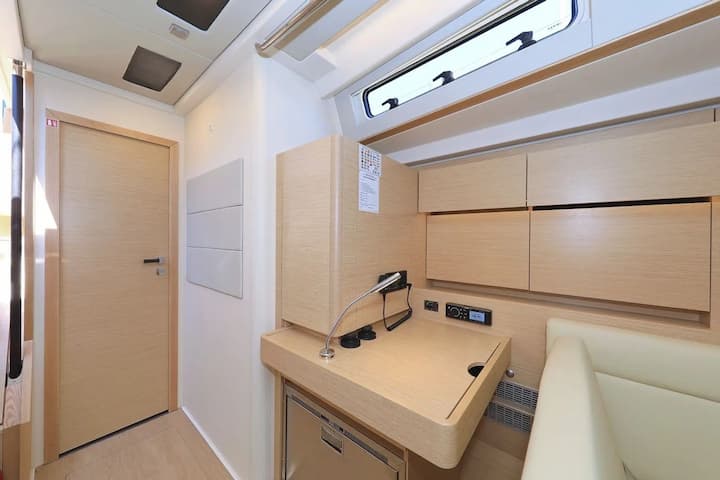 Segelboot Hanse  588 (2020) für Charter - Salerno | #28011 - 20