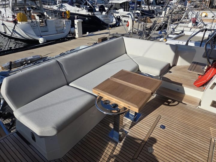 Motor Yacht Prestige 520 Fly (2024) for Charter - Šibenik | #28029 - 19