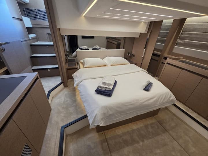 Motor Yacht Prestige 520 Fly (2024) for Charter - Šibenik | #28029 - 22