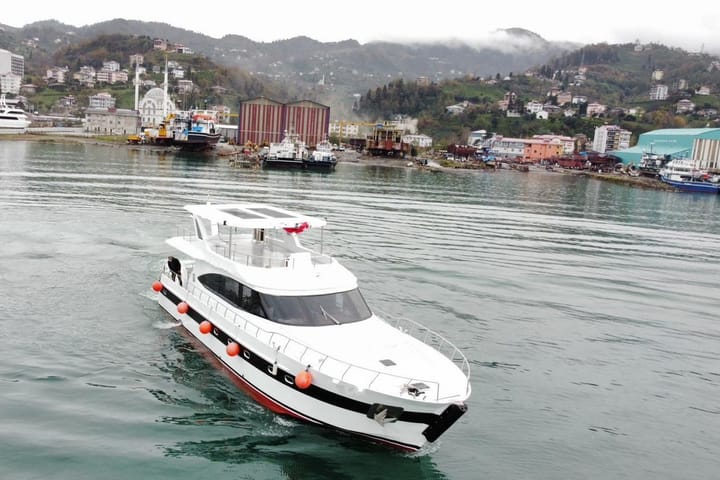 Fait sur mesure Yacht à moteur (2025) for Charter - Eminonu | #28158 - 5